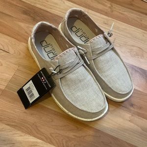 Women’s Hey Dude’s Size 6